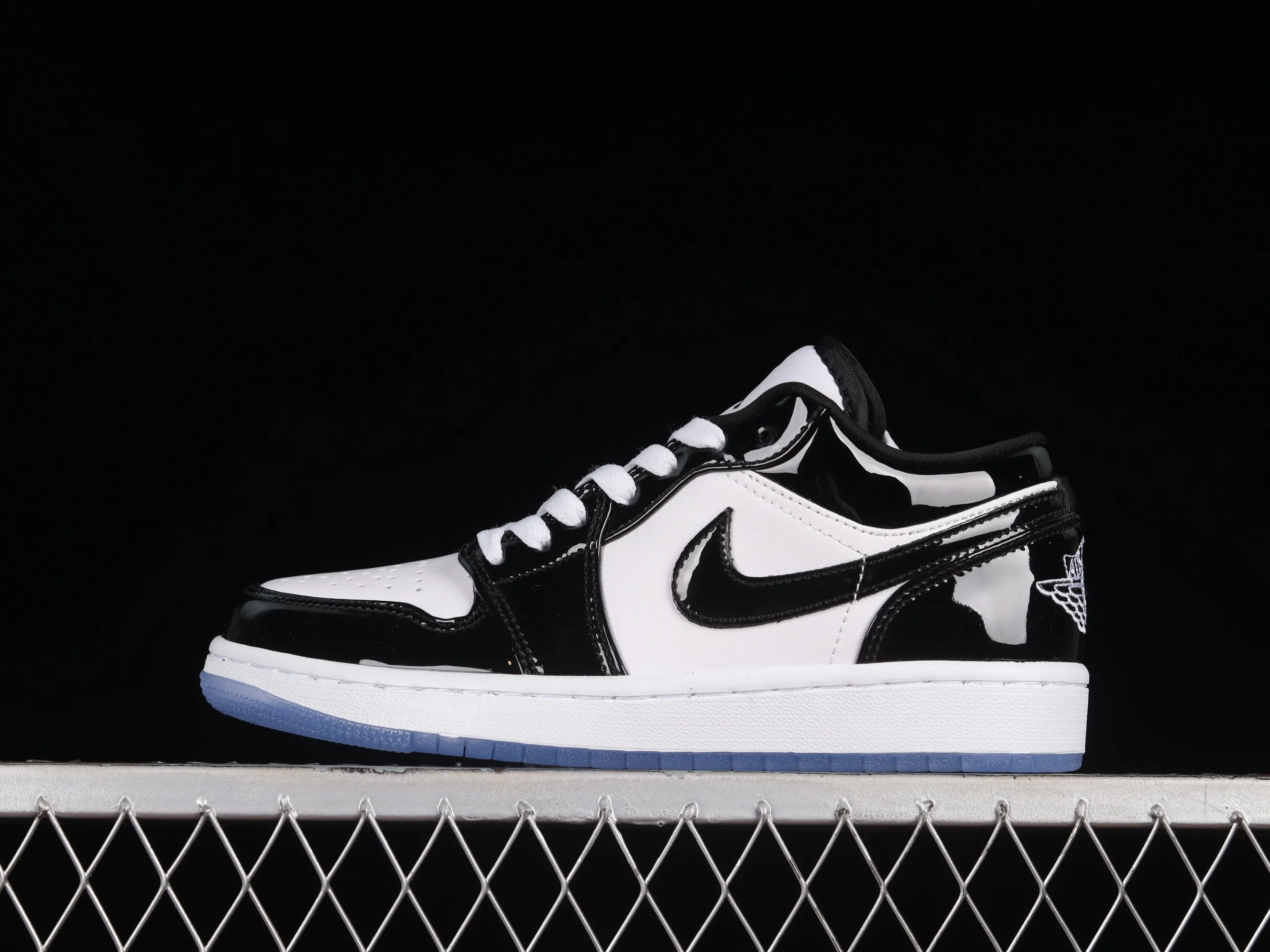 All categories Air Jordan Jordan series basketball shoes Air Jordan 1 Low Air Jordan 1 Low "Concord" AJ1 Joe 1 Concord black and white patent leather low-top basketball shoes DV1309-100